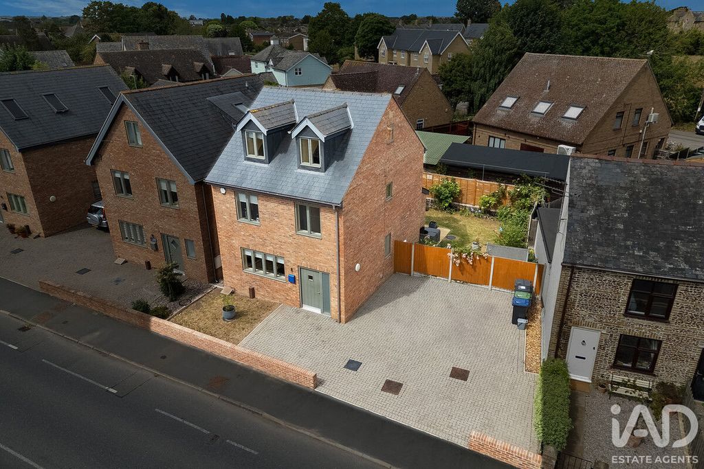 Property photo 1 of 35