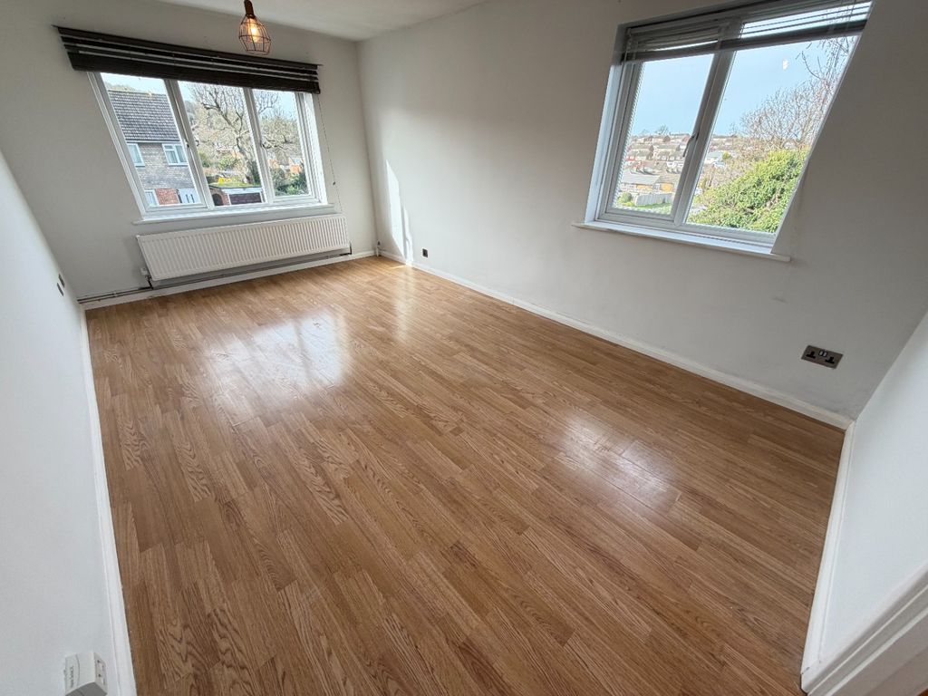 Property photo 2 of 6 4762911