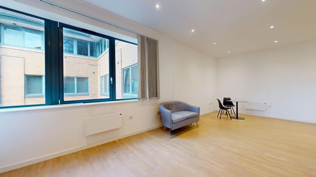 Property photo 1 of 12 Living Room