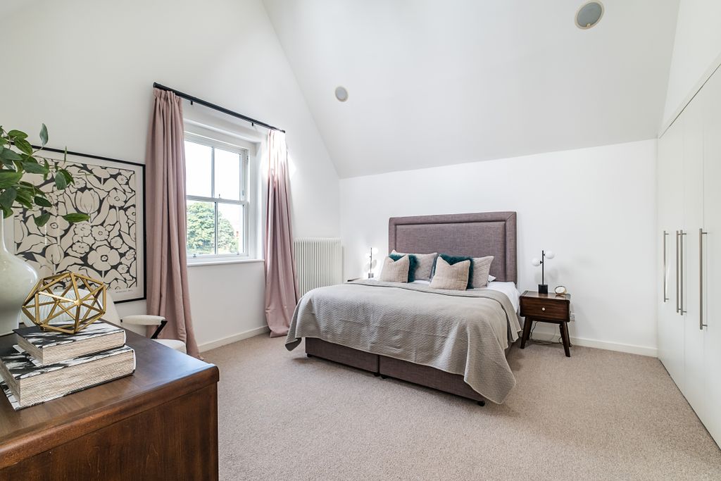 Additional image 10 of 4 bed flat for sale85 Petersham Road, Richmond TW10