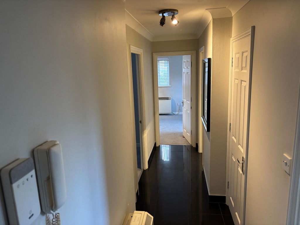 Property photo 3 of 12 Hallway