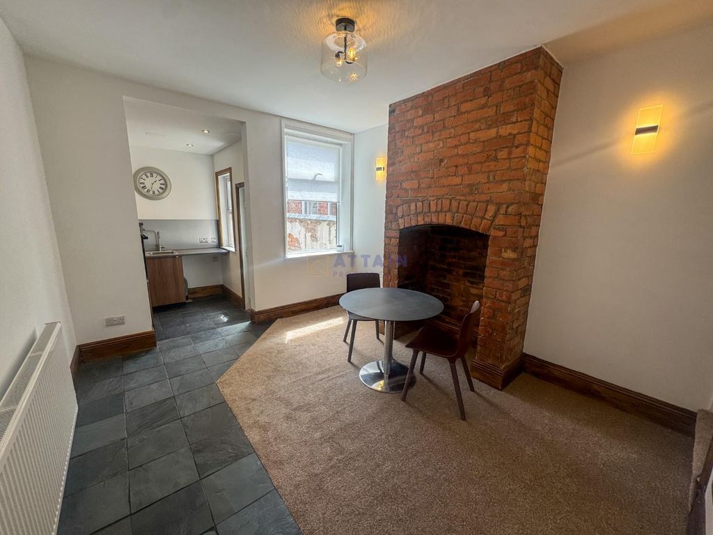 Property photo 1 of 10 Living Room To Kitchen.Jpg