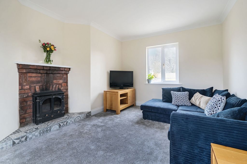 Property photo 3 of 24