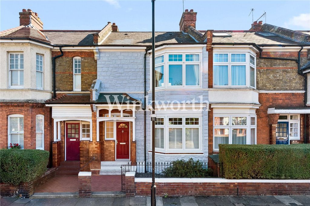 Property photo 3 of 22 Picture No. 39