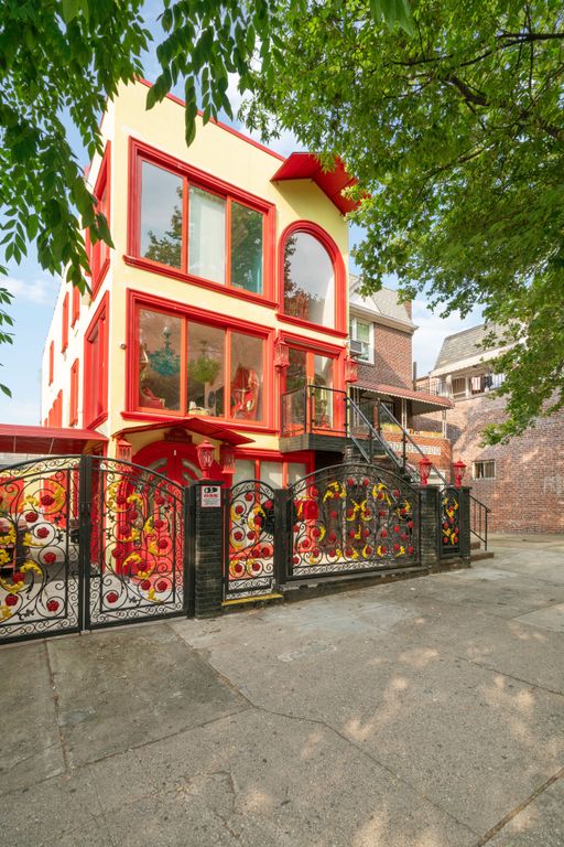 Property photo 1 of 28