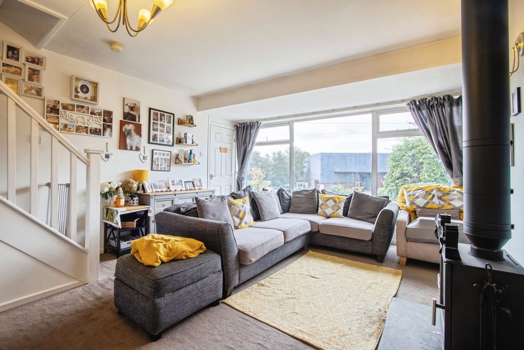 Property photo 2 of 16 Photo