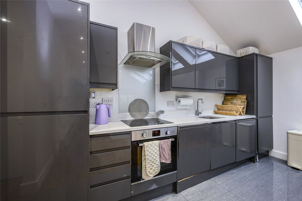 Property photo 2 of 23 Kitchen