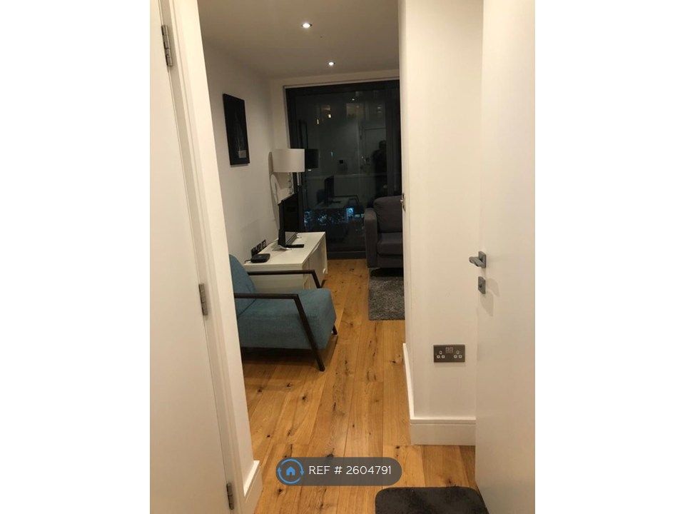 Property photo 1 of 12 Entrance