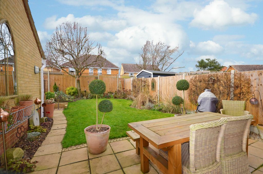 Property photo 2 of 19