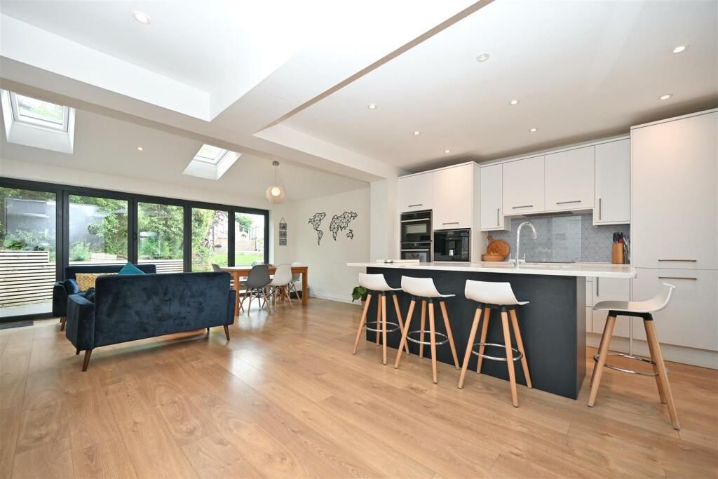 Property photo 1 of 21 Kitchen