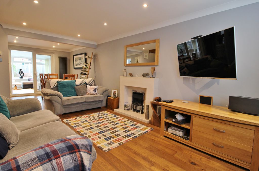 Property photo 3 of 22