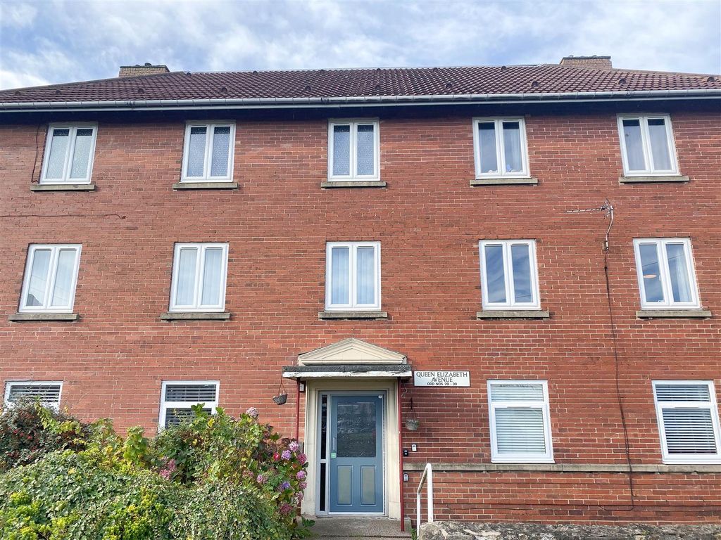 Property photo 1 of 7 Front External
