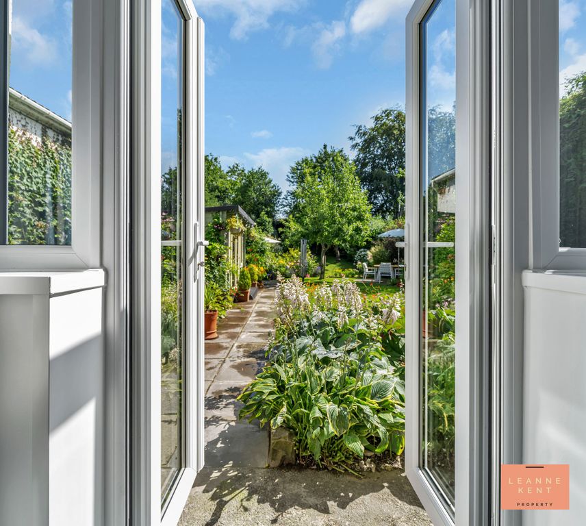 Property photo 2 of 42