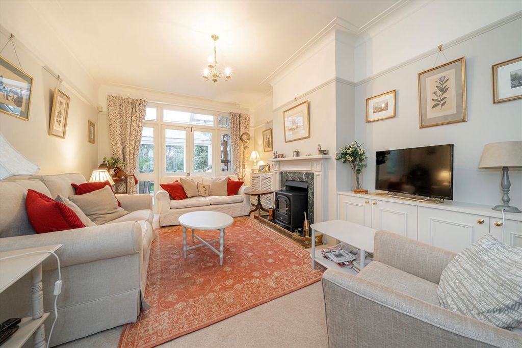 Property photo 3 of 8