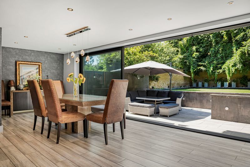 Property photo 3 of 27 Photo 31