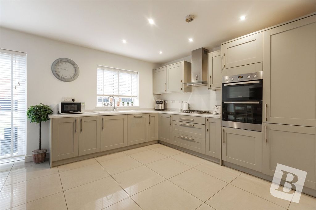 Property photo 2 of 24 Picture No. 19