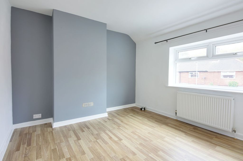 Property photo 3 of 17 Bedroom 1 With En Suite