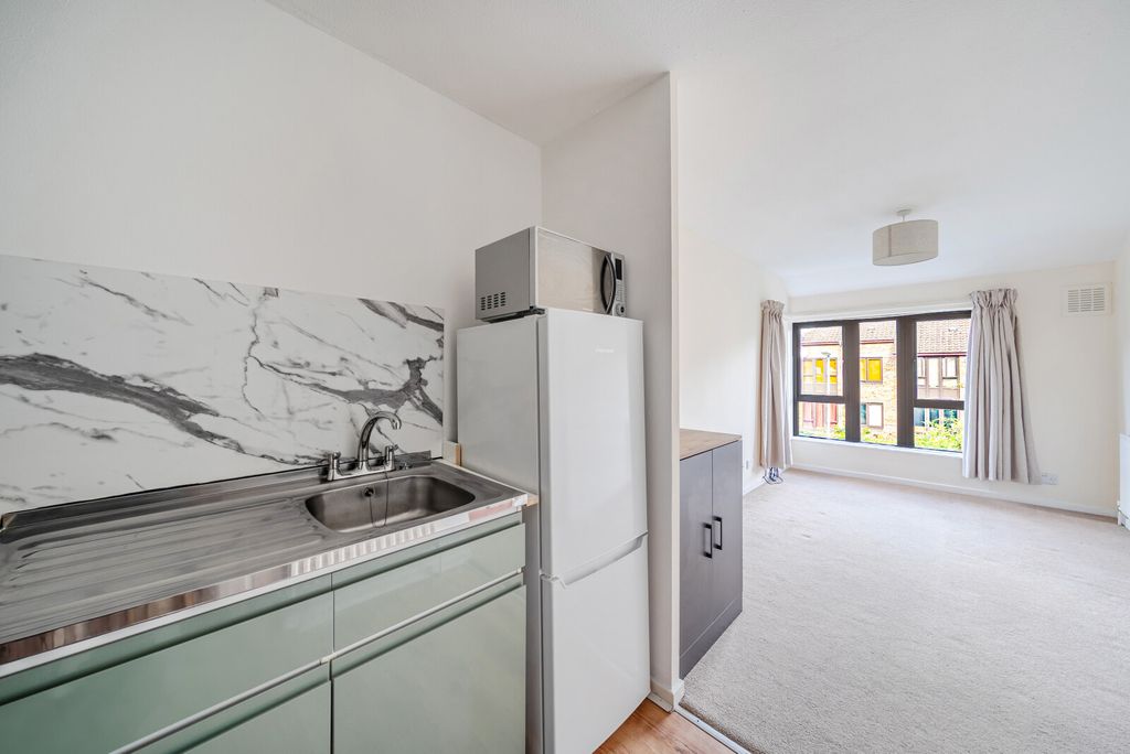 Property photo 3 of 13 1525396-15-1A111B...
