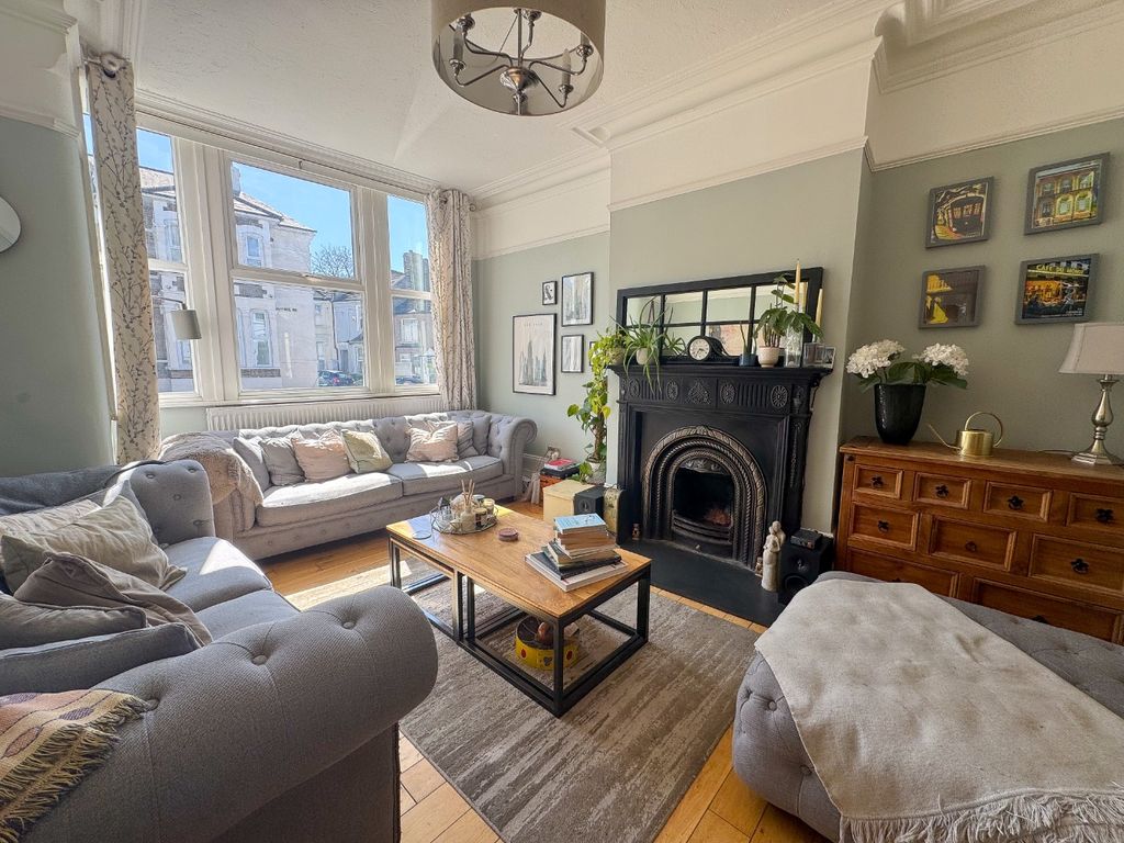 Property photo 3 of 25 5086237