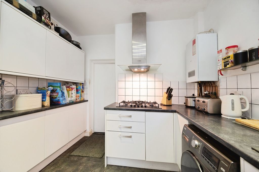 Property photo 3 of 10 Photo