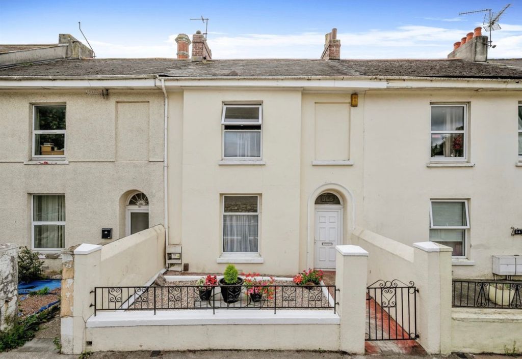 Property photo 1 of 6