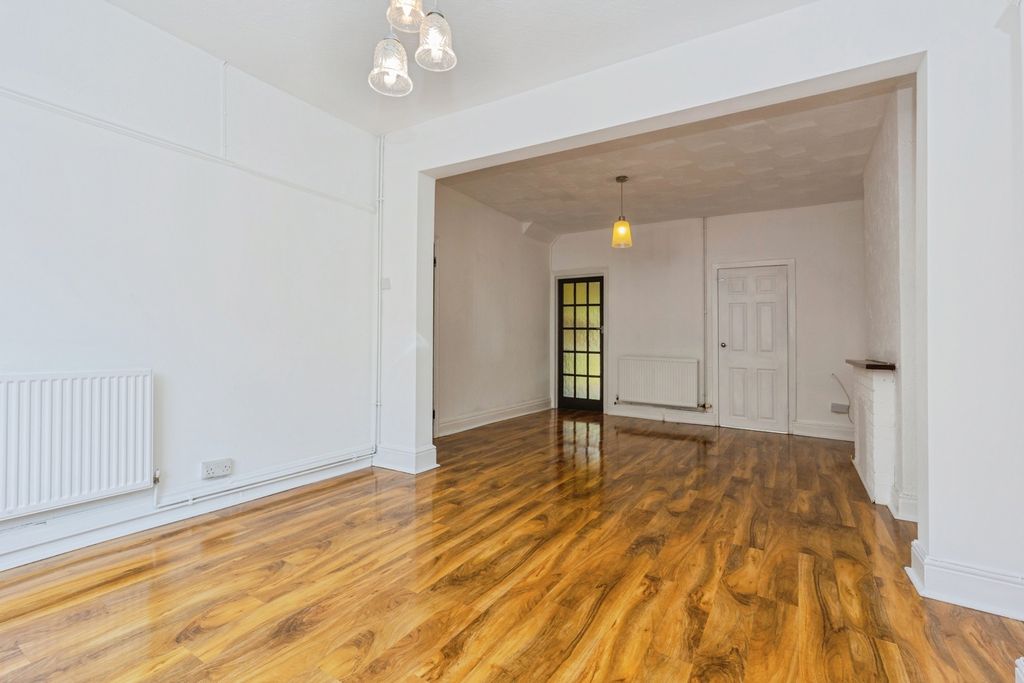 Property photo 2 of 20 Pbox-Img.Jpg
