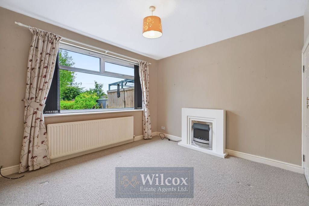 Property photo 3 of 26