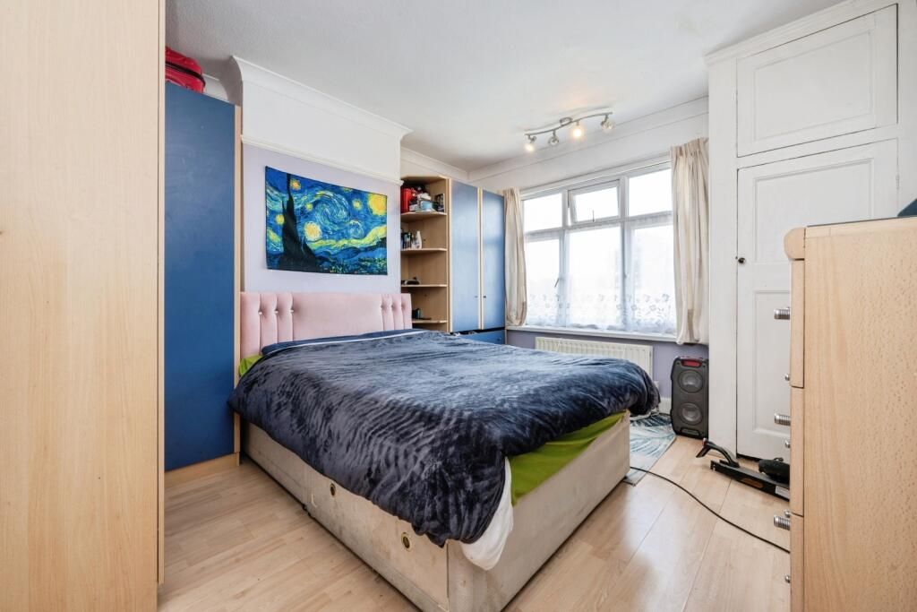 Property photo 3 of 6