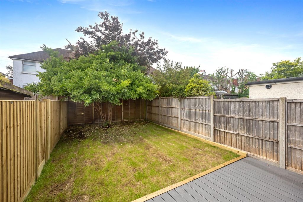 Property photo 3 of 14 Crown Road 34-014.Jpg