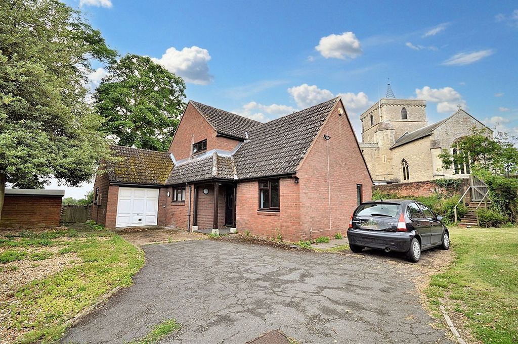 Property photo 1 of 8 Front