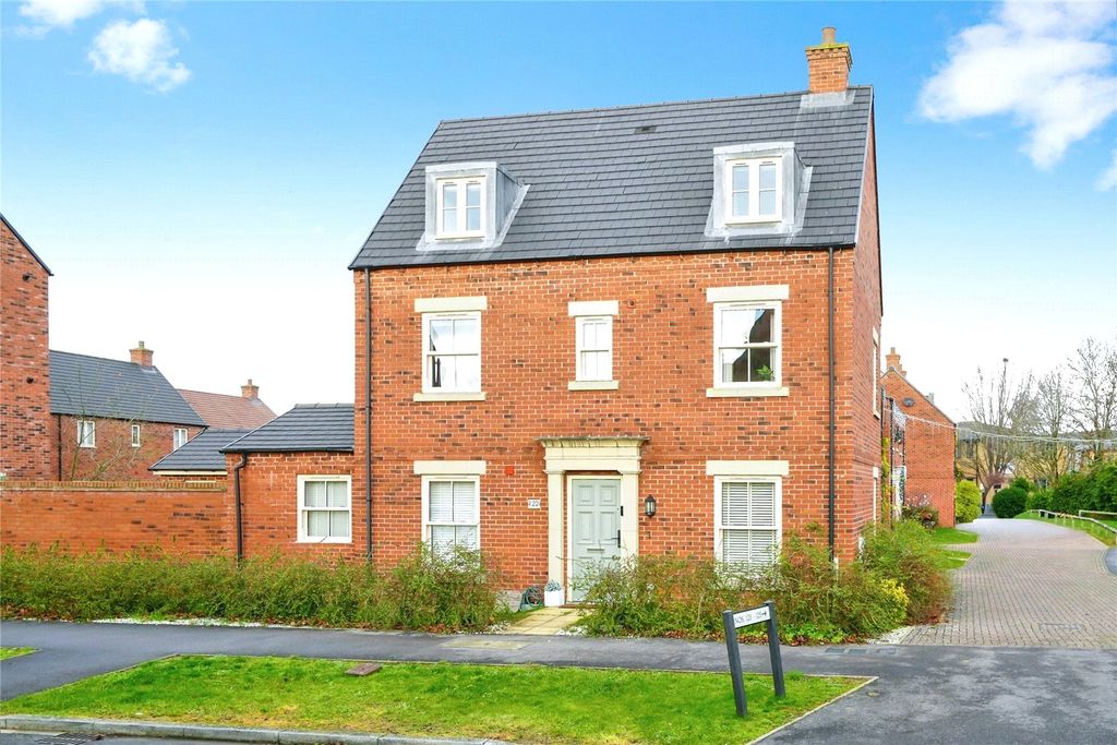 Property photo 1 of 54 Picture No. 35