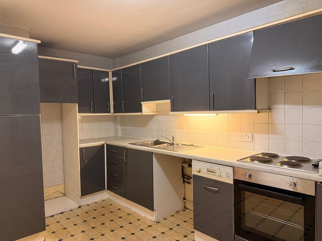 Property photo 1 of 5 c2Fdaae5-2E31-4129-84Ef-cd34A0Af2785.Jpg