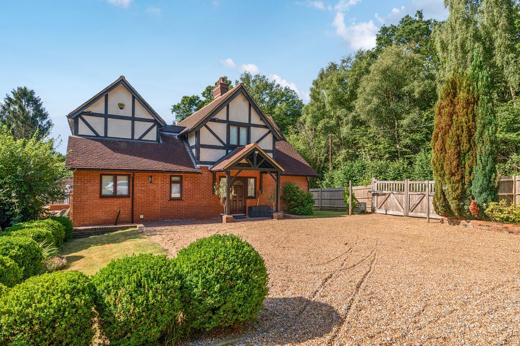 Property photo 1 of 12