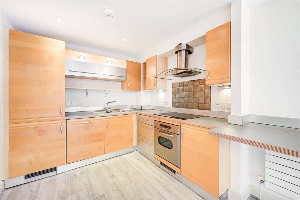 Property photo 2 of 9