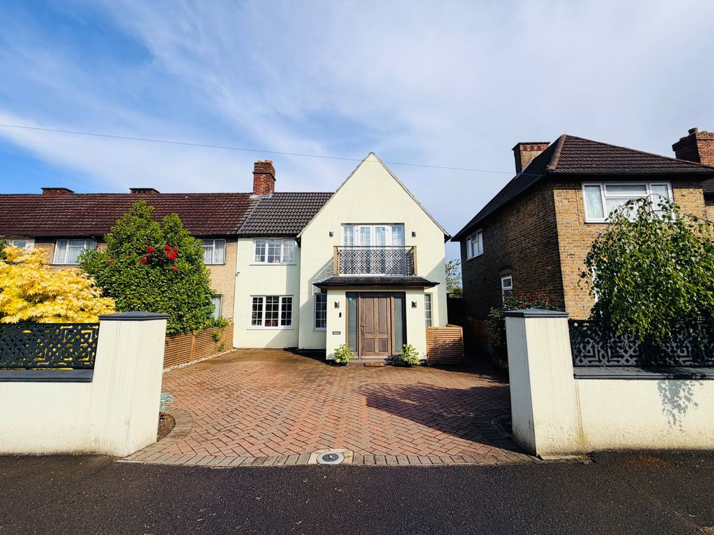 Property photo 1 of 24