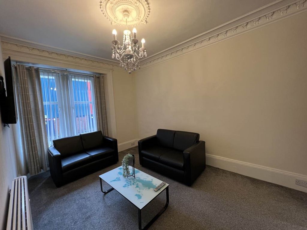 Property photo 1 of 7 75 A Sandeman