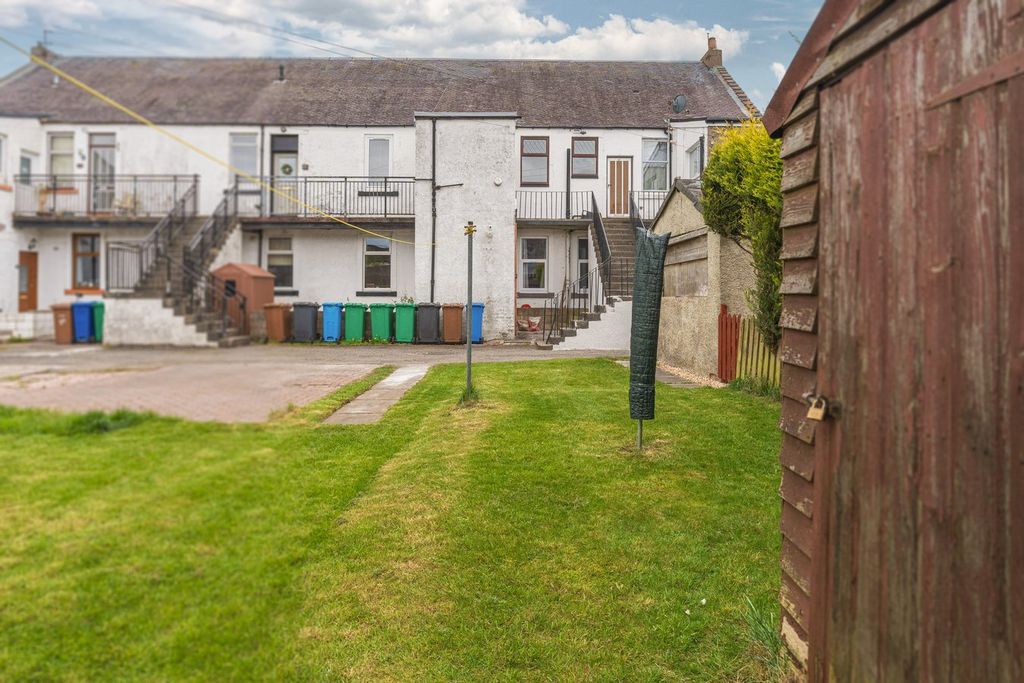 Property photo 3 of 21