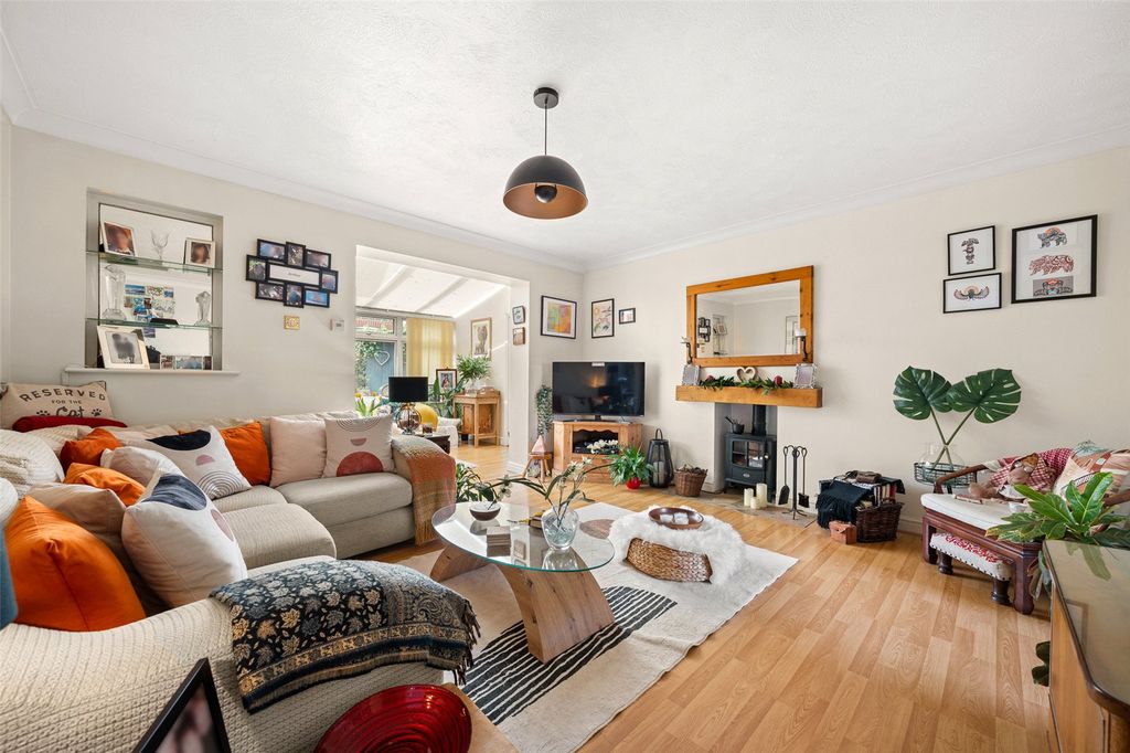 Property photo 2 of 20 Picture No. 17