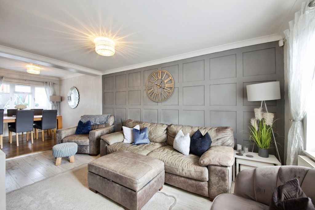 Property photo 3 of 20 Pbox-Img.Jpg