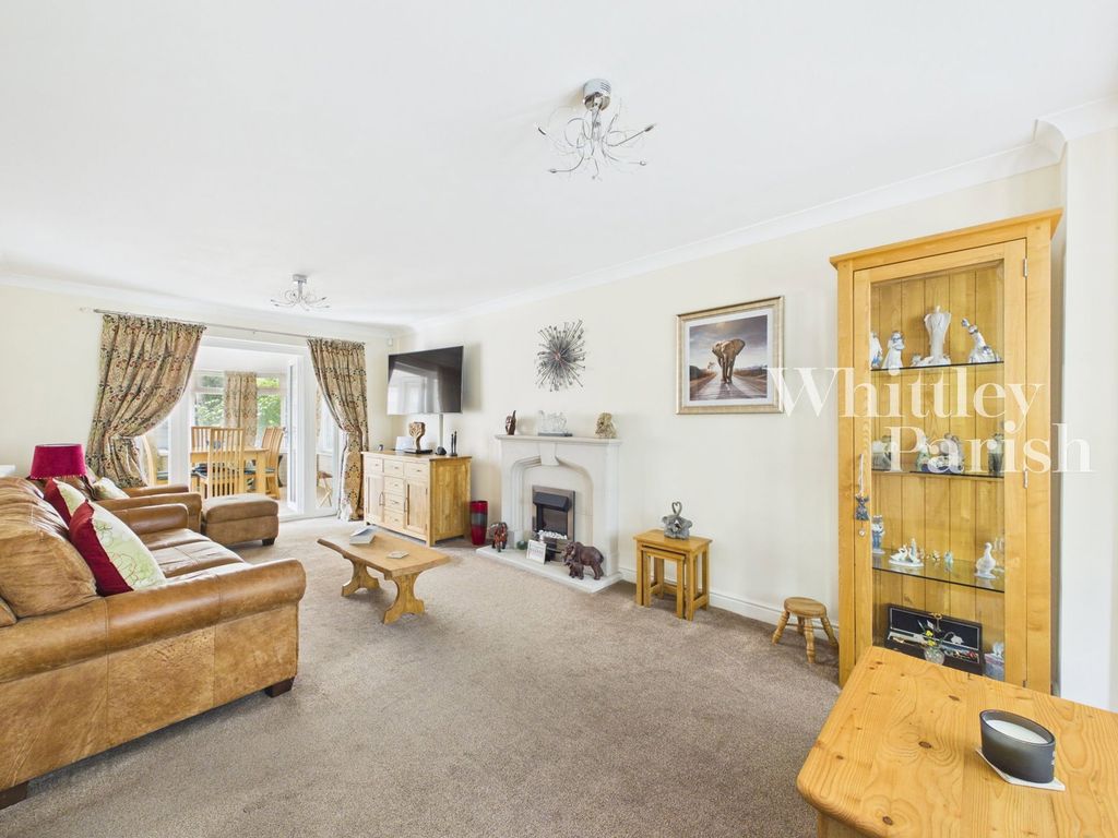 Property photo 2 of 31