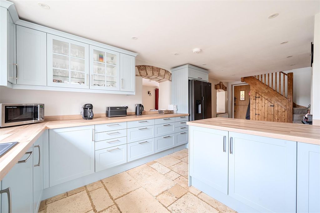 Property photo 3 of 18 1514423 (33).Jpg