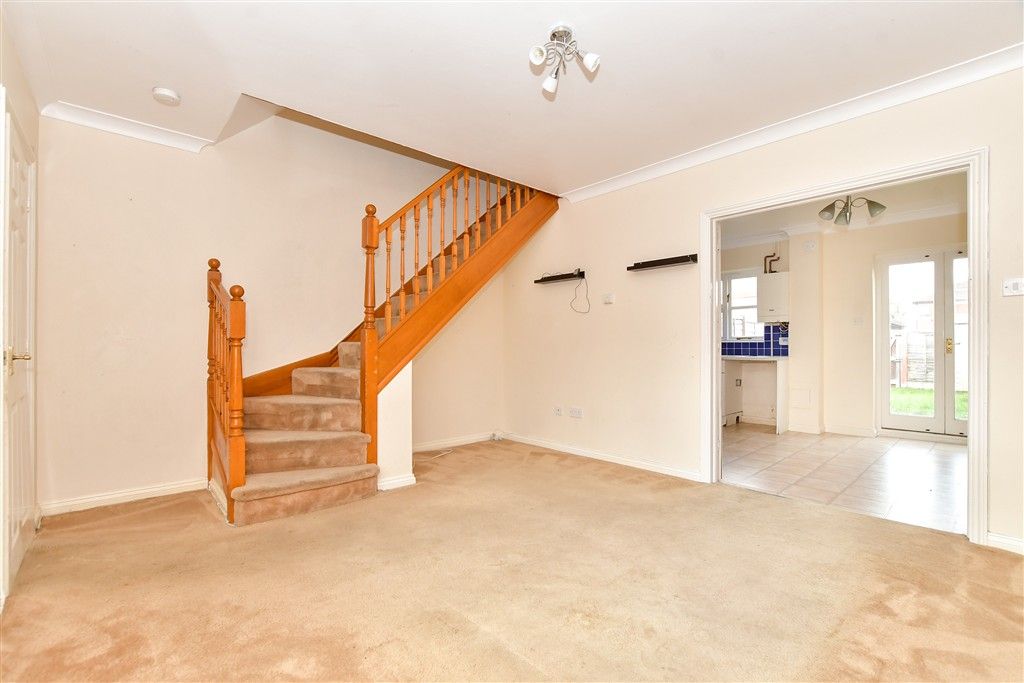 Property photo 2 of 9 Lounge