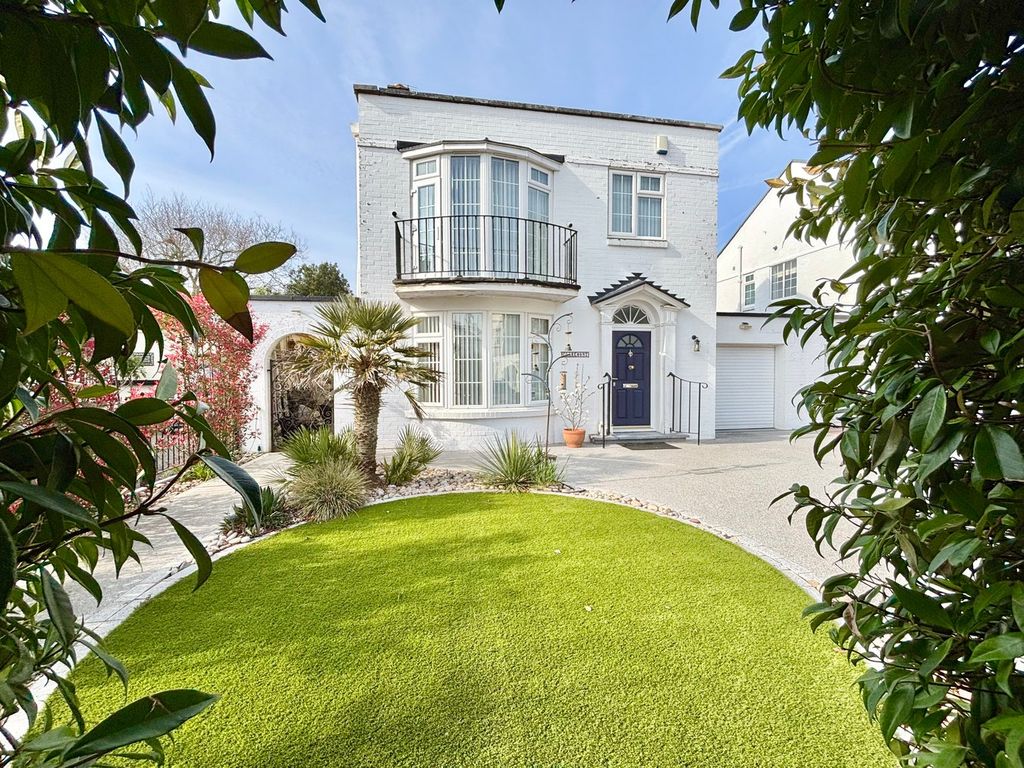 Property photo 1 of 21