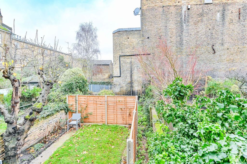 Property photo 1 of 5
