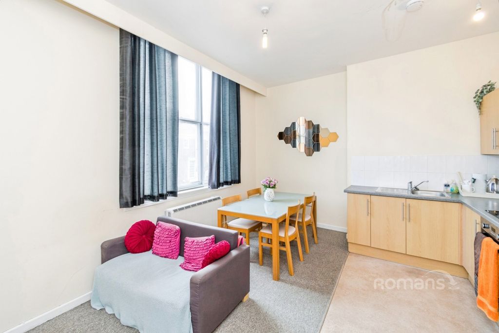 Property photo 2 of 8 Pbox-Img.Jpg