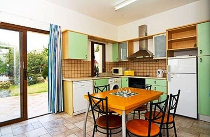 Property photo 3 of 18