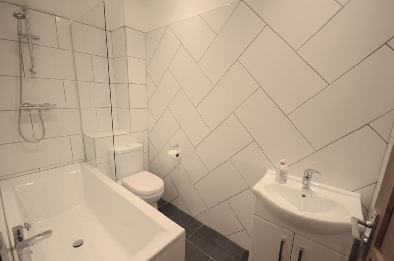 Property photo 3 of 8 Photo 6