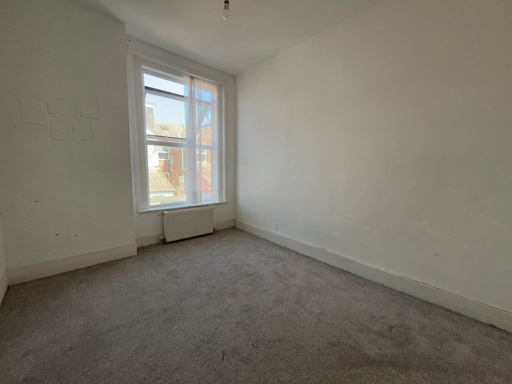 Property photo 3 of 5 Bedroom