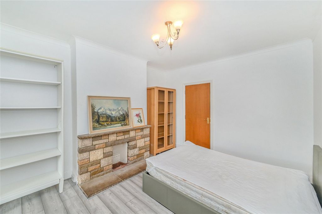 Property photo 3 of 18 Picture No. 04