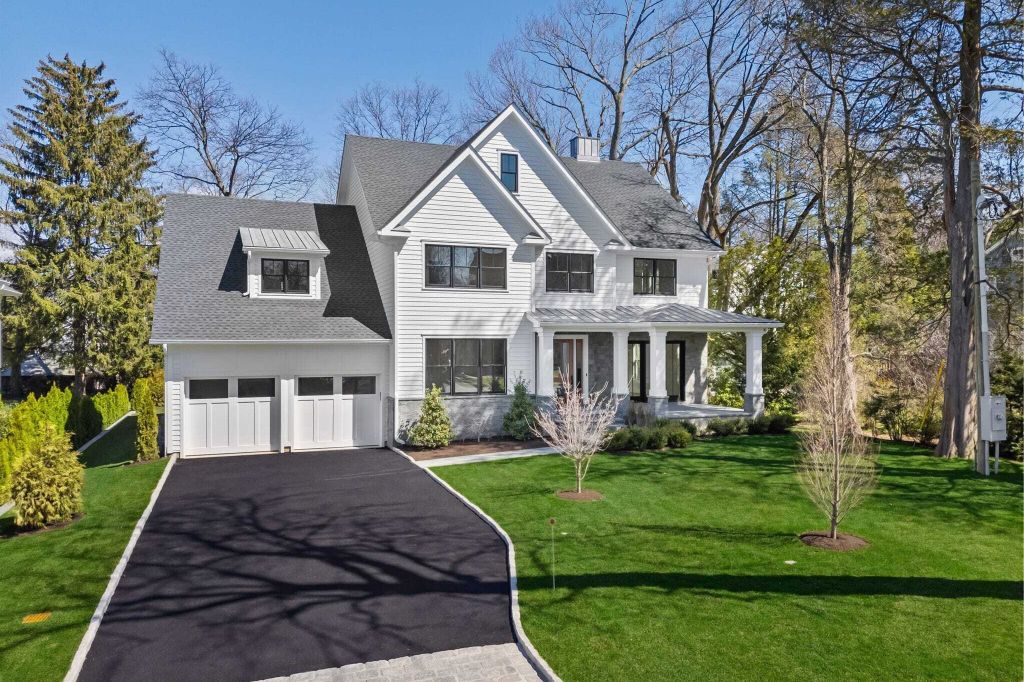 Property photo 1 of 31